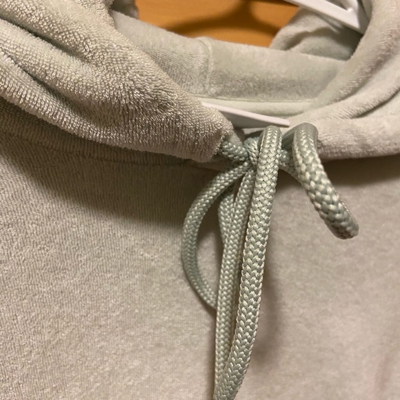 Aritzia Terry Cloth hoodie - Picture 3 of 4